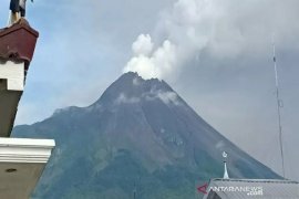 Merapi kembali meletus