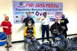 Keperdulian PWI Jaya bagi  pekerja harian