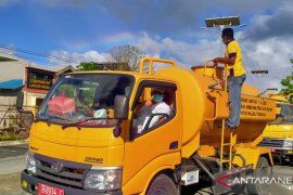 Pemkab Malra semprot disinfektan cegah COVID-19