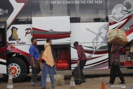 Gugus Tugas Penanganan COVID-19  nyatakan 56 persen warga tidak akan mudik