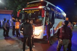Empat TKI pulang kampung dihadang di perbatasan Tulungagung