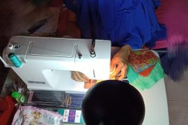 CrafTulistiwa produksi masker gratis untuk tenaga medis