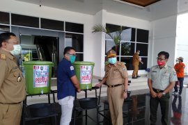 Kabupaten OKU terima  bantuan tiga unit alat cuci tangan