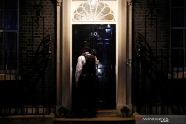 PM Inggris Boris Johnson keluar dari rumah sakit, jalani masa pemulihan dari COVID-19 di rumah dinas