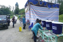 TPL sumbangkan 39 unit wastafel cegah sebaran COVID-19 di Toba