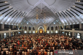 Sumbar tiadakan Shalat Tarawih di masjid cegah penyebaran COVID-19