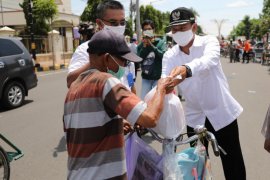 Pemkot Madiun salurkan bantuan pangan ke warga terdampak COVID-19