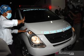 Glenn Fredly  dimakamkan di TPU Tanah Kusir