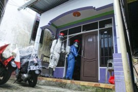 Penyemrpotan Disinfektan Rumah Positif COVID-19 Page 1 Small