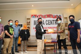 Pemkab Bantaeng bantu APD untuk Jurnalis Peduli Kemanusiaan Sulsel
