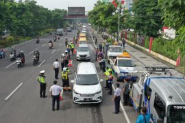 18 posko sterilisasi di pintu masuk Kota Surabaya kembali beroperasi
