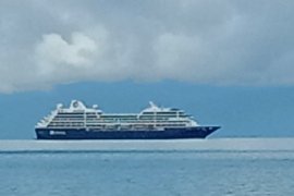 Kapal pesiar misterius melintas menghebohkan masyarakat Raja Ampat