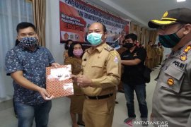 Warga terdampak COVID-19 terima "voucher" sembako Rp200 ribu di Taput, dipersiapkan hingga Oktober 2020