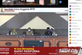 Rapat paripurna LKPJ Bupati Jember ditunda karena peserta tidak kuorum