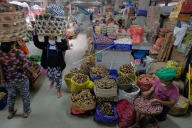 Pedagang diberi keringanan biaya sewa tempat berjualan