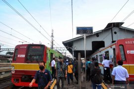 MTI: Penghentian operasional KRL perlu pertimbangkan nasib 7.000 pekerja alih daya