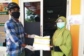 JPK Sulsel salurkan APD di puskesmas wilayah zona merah