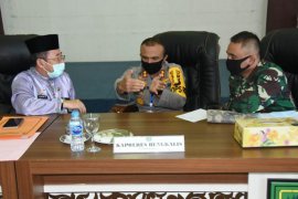 Plh Bupati Bengkalis sorot kerumunan warga di sejumlah kecamatan