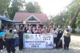 Jumat Barokah, FRKB-TAGANA Dinsos Kaltim Bagikan 600 Nasi Bungkus