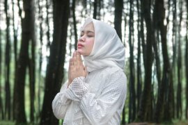 Anisa eks Sabyan luncurkan lagu religi tentang corona