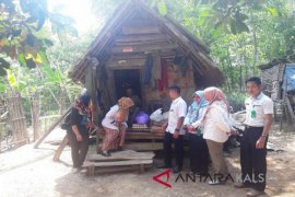 Bank Kalsel dukung relawan SBC bagikan sembako bagi warga miskin