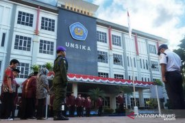 Sri Mulyani rektor perempuan pertama Unsika