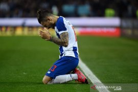 PSG siap bersaing dapatkan Alex Telles