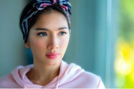 Artis Angel Karamoy jelaskan kronologi meninggal ayah sambungnya