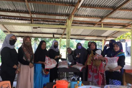 KPPI Kampar bagikan beras untuk lansia dan kaum dhuafa