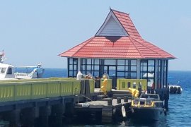 Istri dan anak pasien positif COVID-19 di Halut dievakuasi ke RSUD Ternate