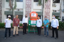 Sangat kreatif, siswa SMK ini buat wastafel portabel untuk masyarakat cegah COVID-19