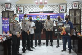 Kapolres Binjai berikan Kartu Pra Kerja buat 97 pengemudi
