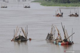 Tambang pasir ancam keberadaan jembatan