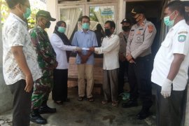 Pasien PDP Bebas COVID-19 Asal Manggeng Abdya diberikan bantuan tunai