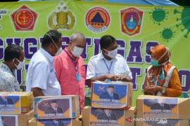 F-NasDem salurkan paket Ramadhan ke petugas COVID perbatasan