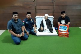 DMDI Sumut sampaikan kurma dan disinfektan kepada BKM di Langkat