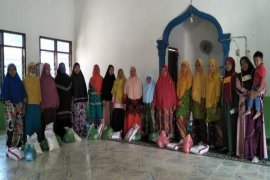 Aisyiyah Langkat bagikan 280 paket sembako