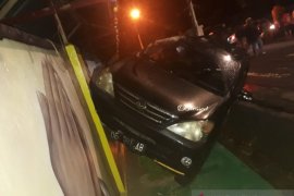 Polresta Ambon cari oknum pengemudi tabrak tembok SD Negeri 2 Belakang Soya