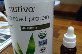 Seorang WNA asal AS diringkus polisi Kalbar karena bawa ganja cair