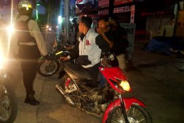 Ratusan pembalap liar dibubarkan polisi