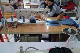 Berdayakan penjahit kampung, Pemkab Banyuwangi pesan sejuta masker kain