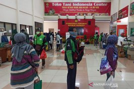 Hari ketiga Ramadhan, pengunjung toko tani Kementan terus meningkat