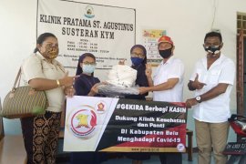 Gekira pusat sumbang puluhan APD buat tenaga medis di perbatasan