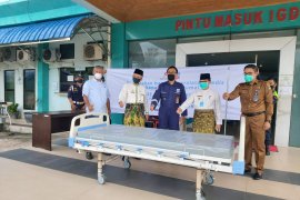 SKK Migas-CPI bantu 23 set tempat tidur ruang isolasi COVID-19 RS Dumai