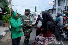 700 masker hasil jahitan Persit Kodim 0211/TT dibagikan gratis