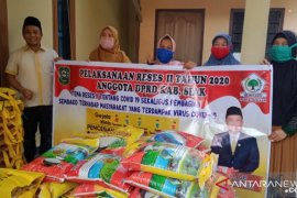 Siasati COVID-19, Ketua DPRD Siak reses dari pintu ke pintu rumah warga