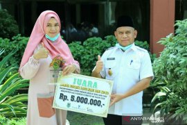 Arsinah menangkan lomba desain logo Harjad ke 68