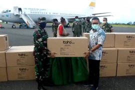 Pesawat TNI AU angkut bantuan APD dari pusat tiba di Maluku Utara