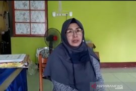 Bidan praktek mandiri di Sintang butuh APD untuk melayani persalinan warga