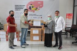 Taspen serahkan bantuan dari BUMN Jambi ke rumah sakit dan puskesmas di Tebo